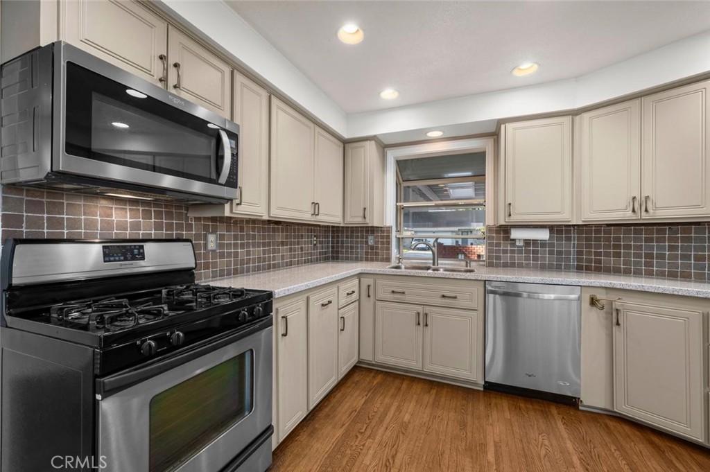 Property photo 24