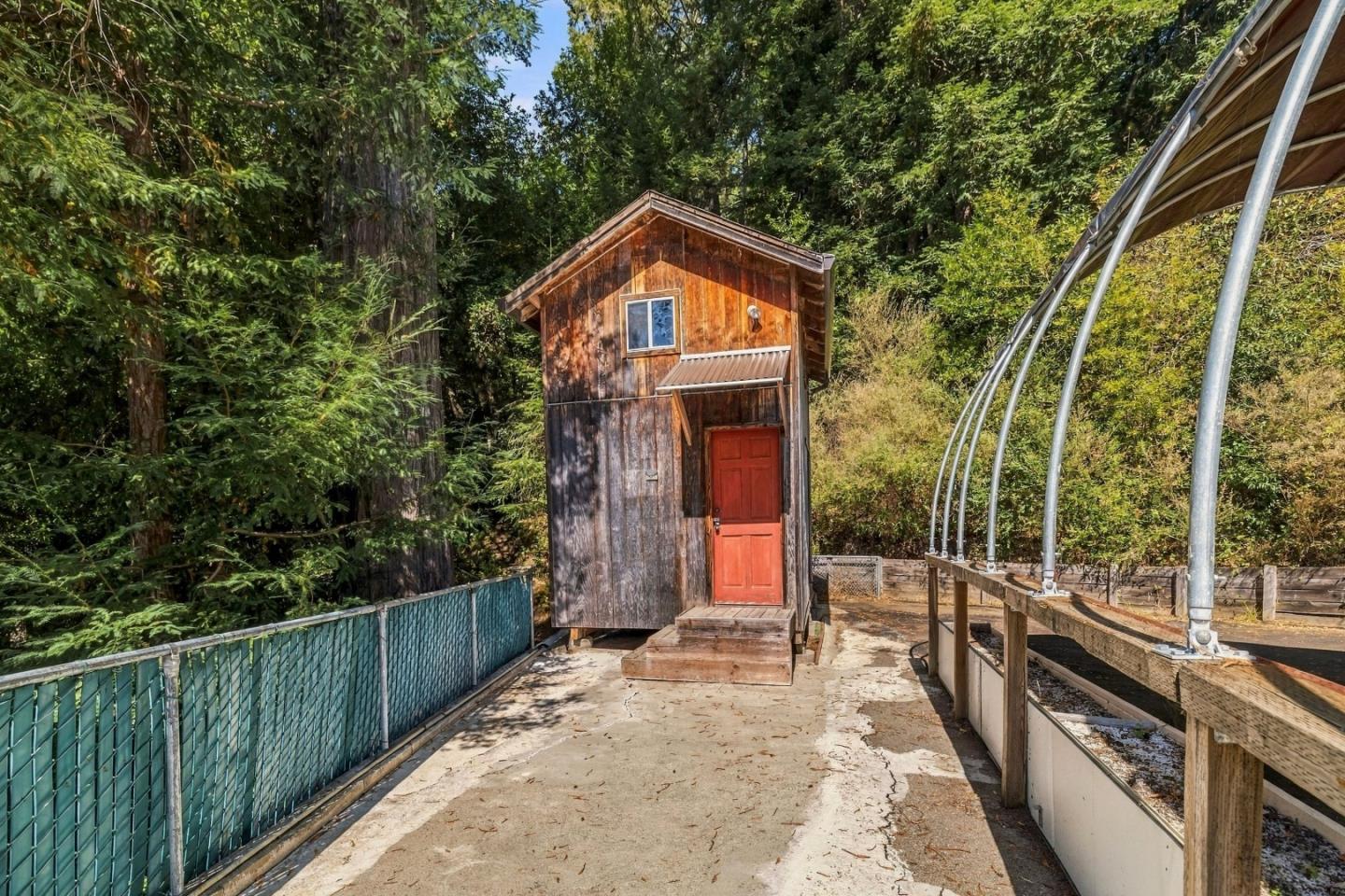 Property photo 40