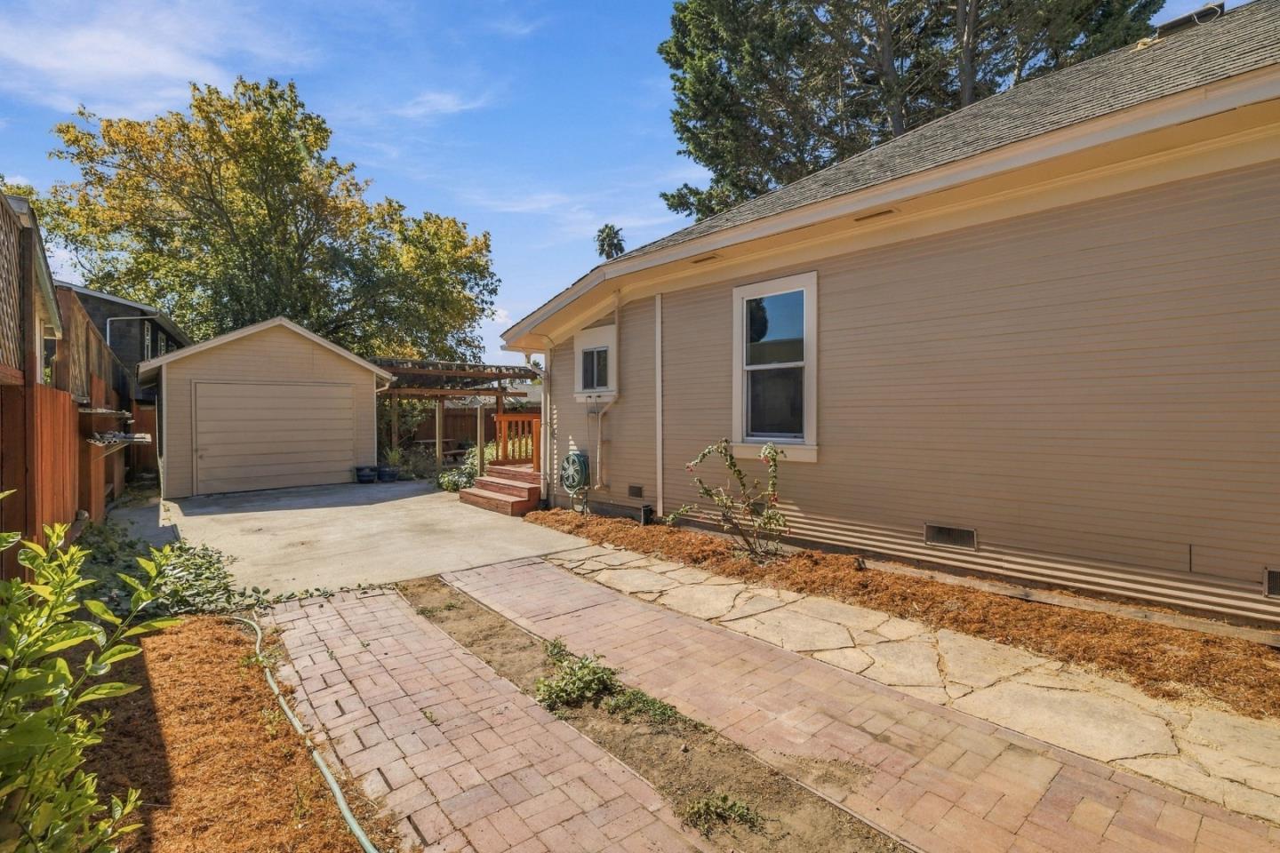 Property photo 33