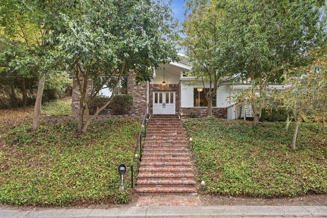 Property photo 37
