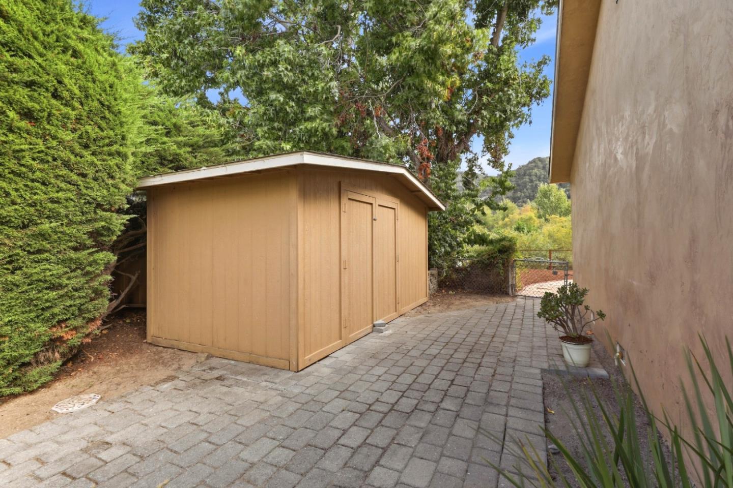 Property photo 36