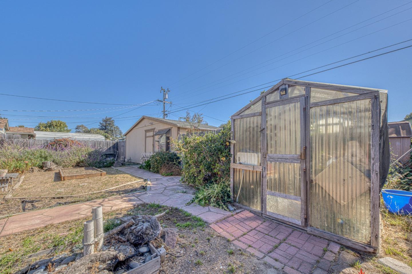Property photo 33