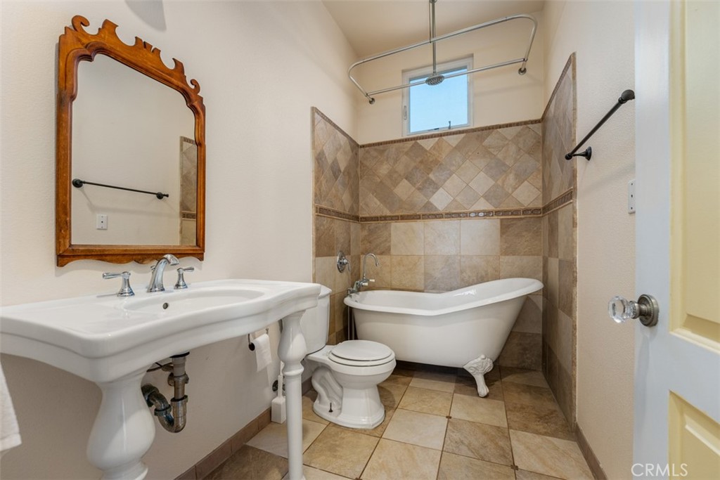 Property photo 33