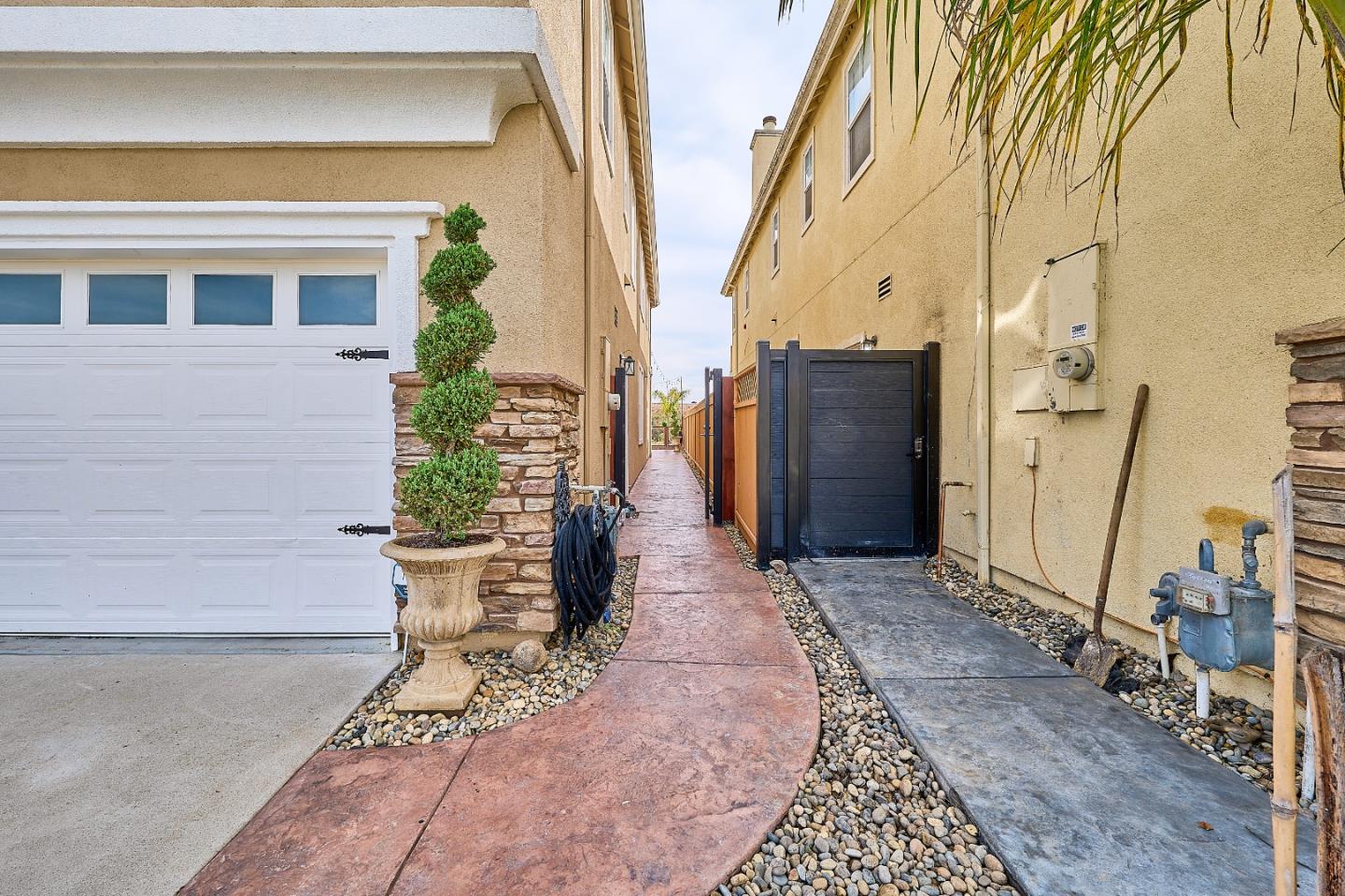 Property photo 38
