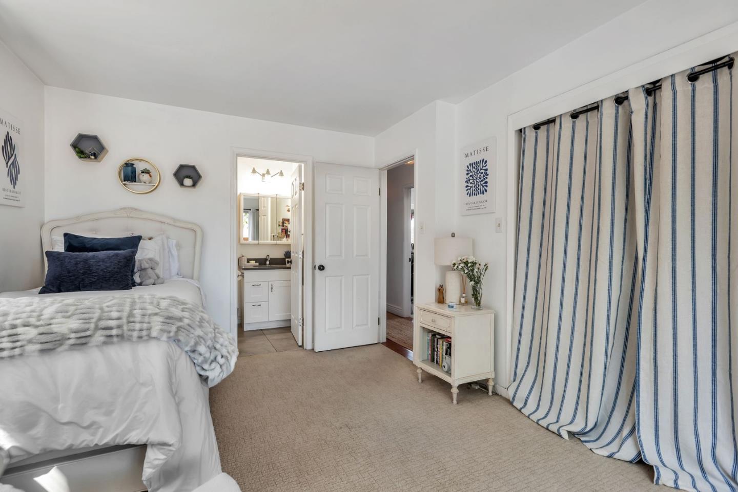 Property photo 33
