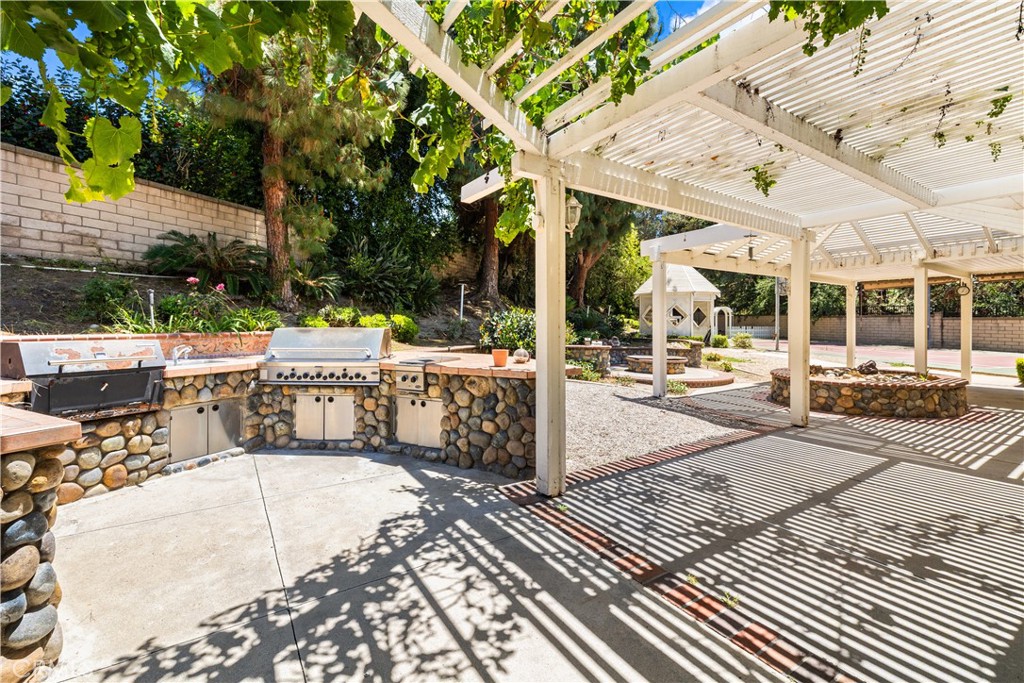 Property photo 38