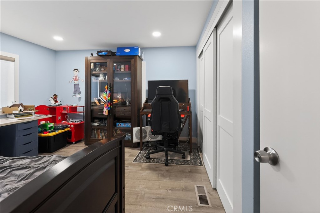 Property photo 23