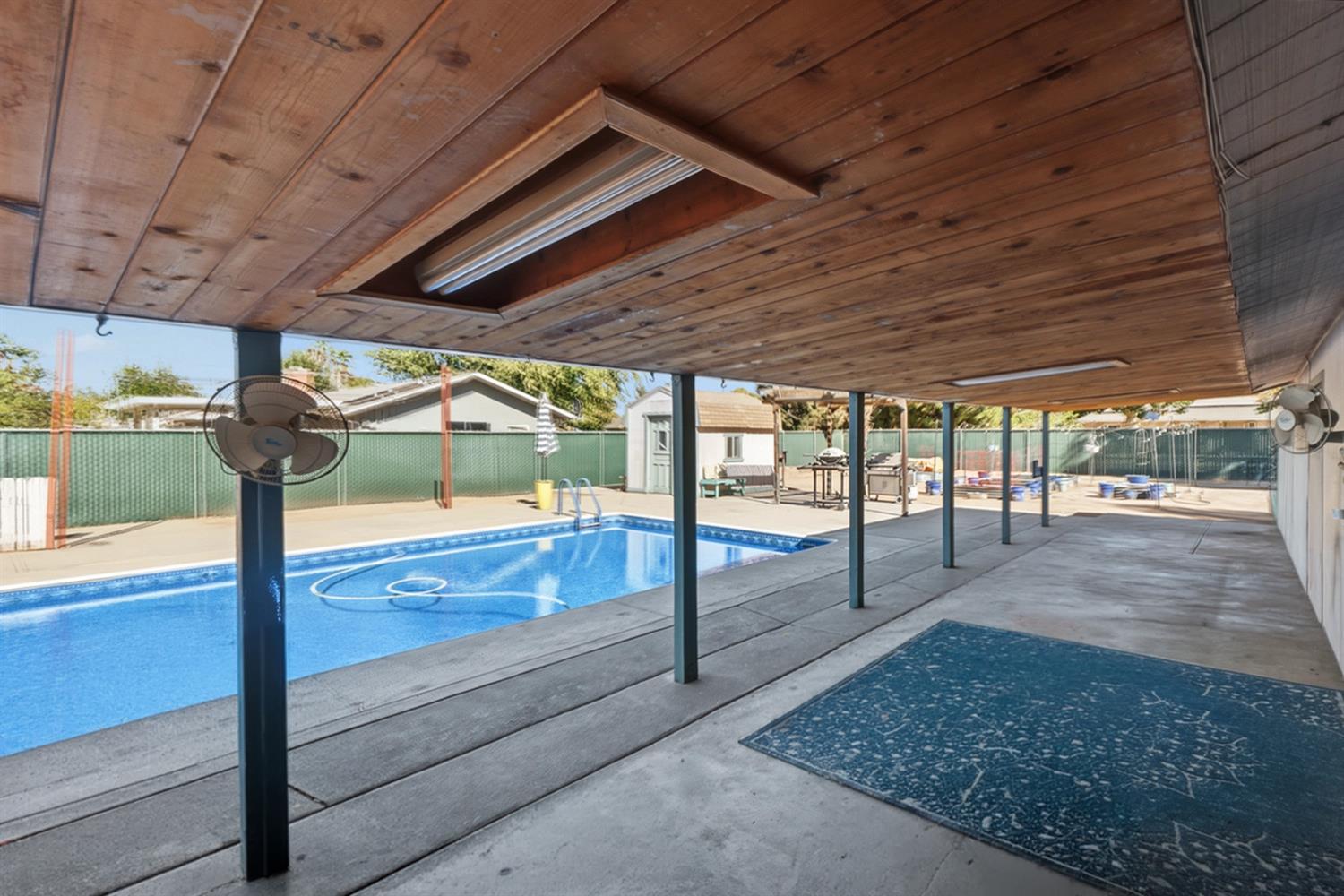 Property photo 38