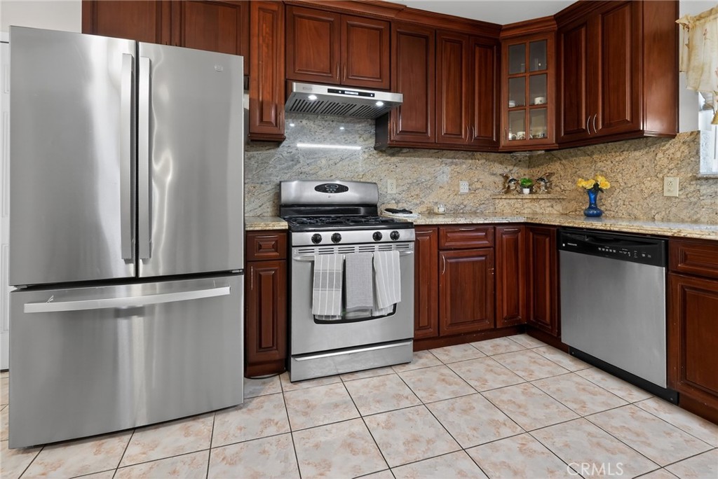 Property photo 25