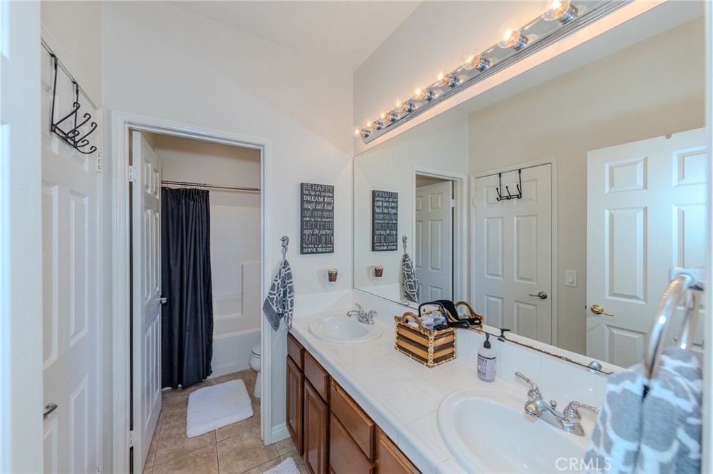 Property photo 24