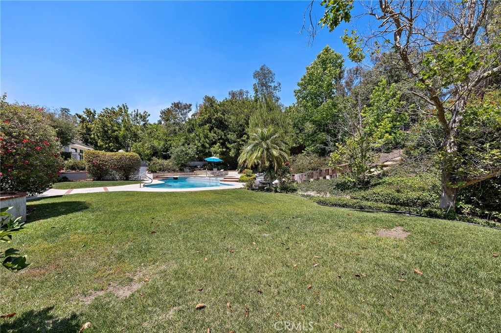 Property photo 35