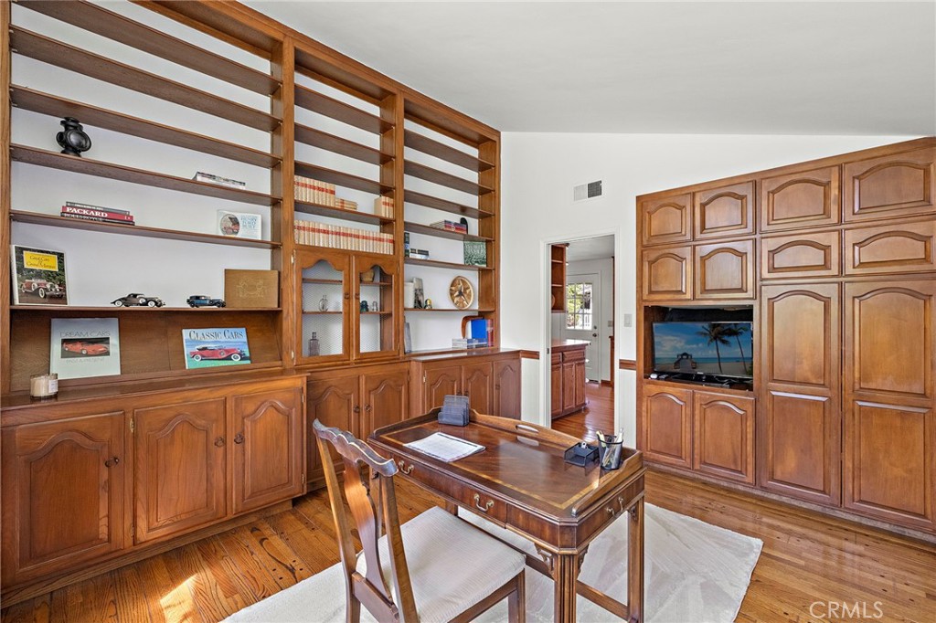 Property photo 31