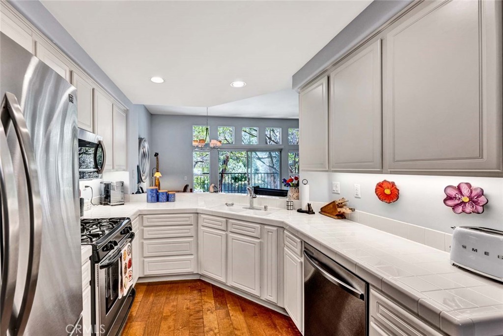 Property photo 28