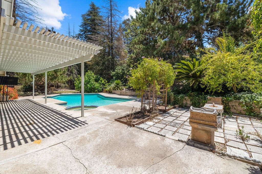 Property photo 36