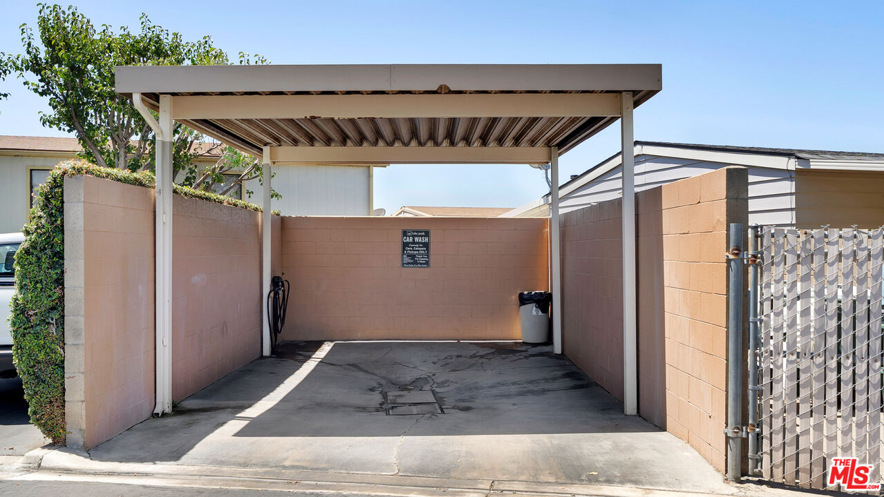 Property photo 43