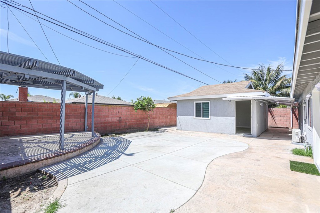 Property photo 33