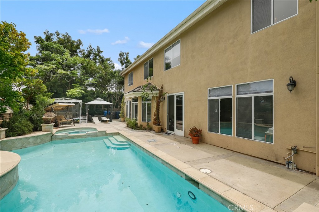 Property photo 32