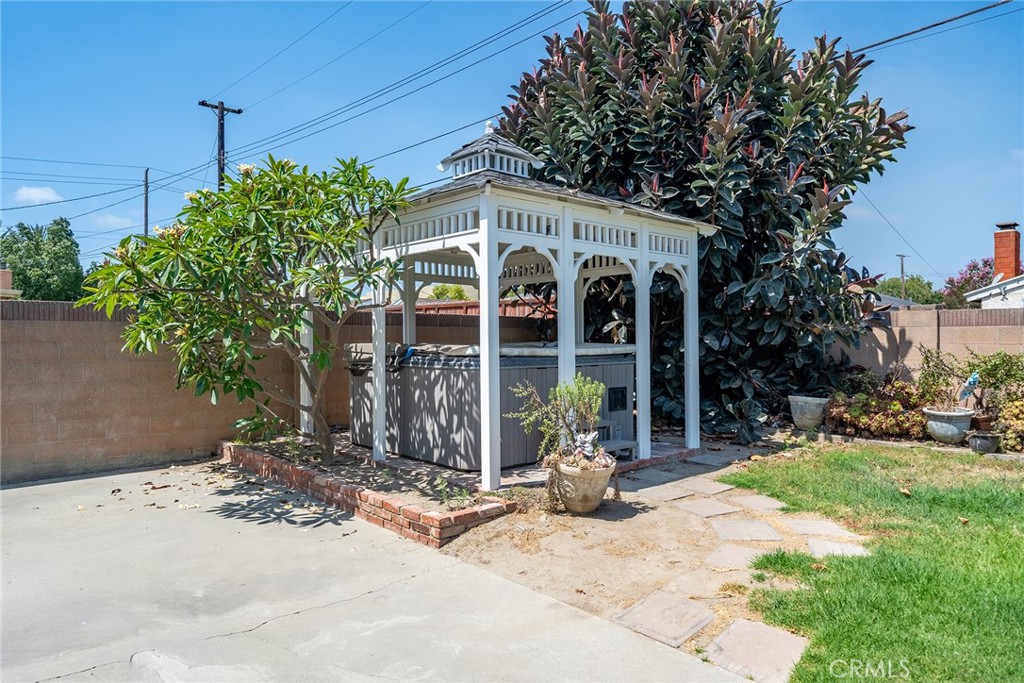 Property photo 32