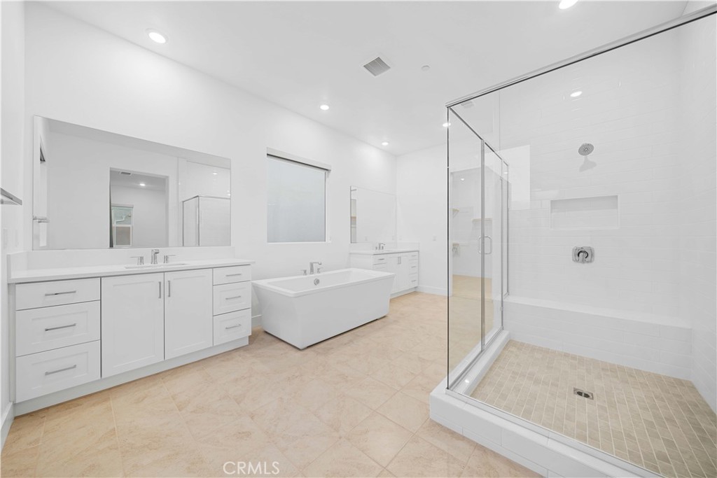 Property photo 50