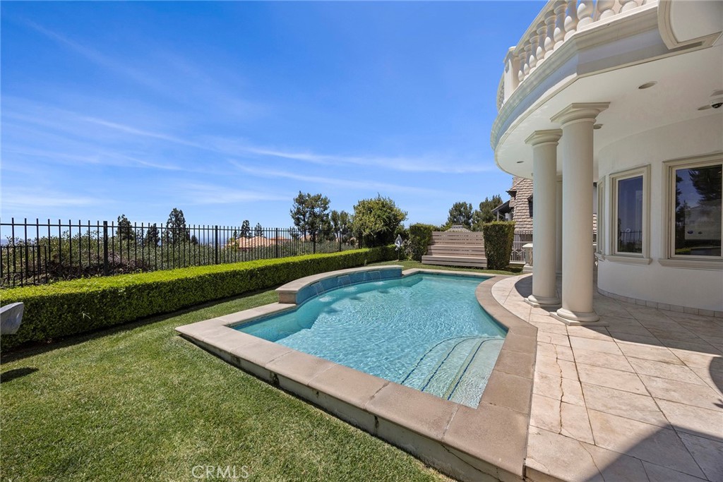 Property photo 35