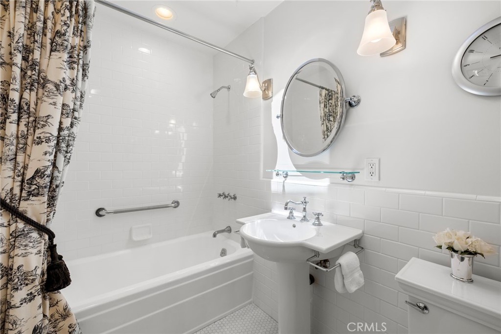 Property photo 44