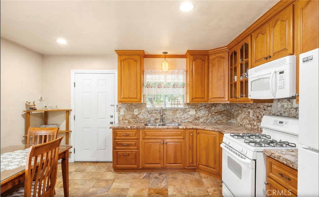 Property photo 24