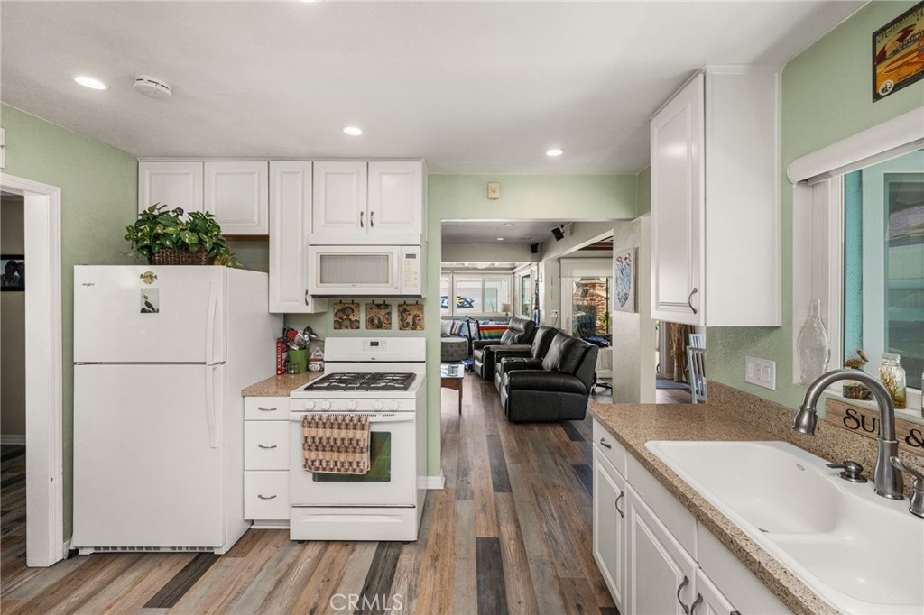Property photo 31