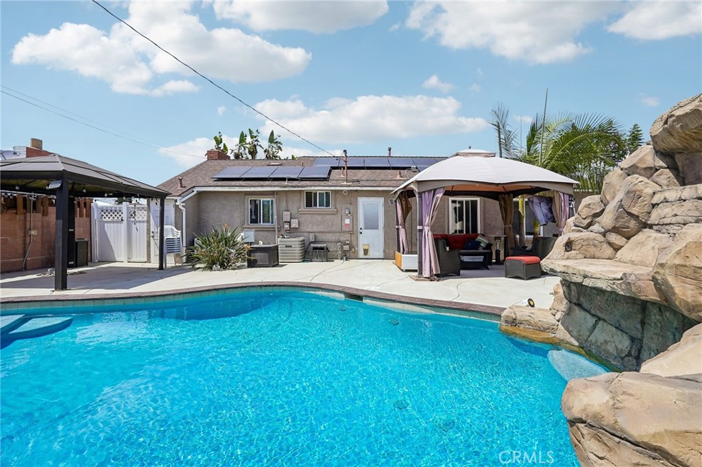 Property photo 33