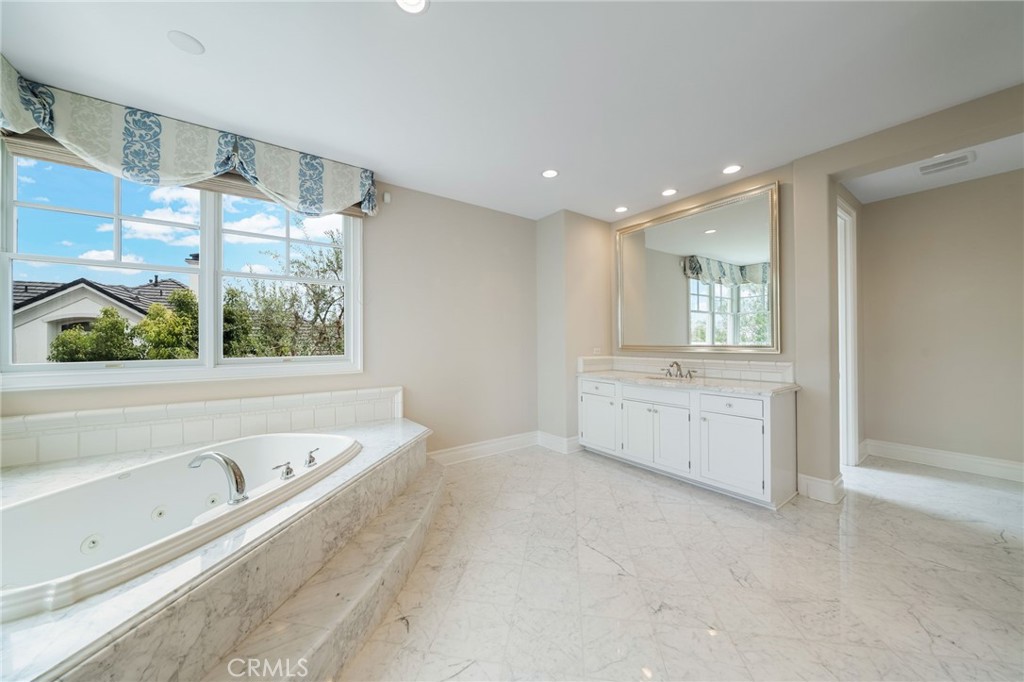 Property photo 50