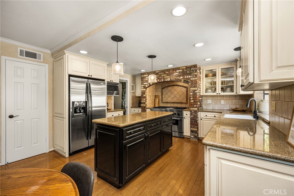 Property photo 37