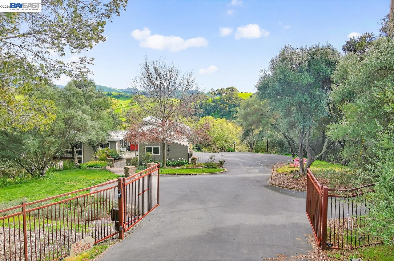 Property photo 32