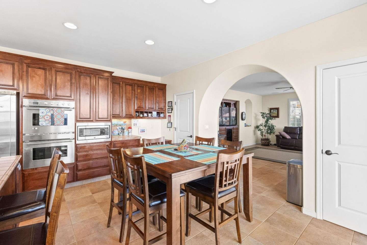 Property photo 34