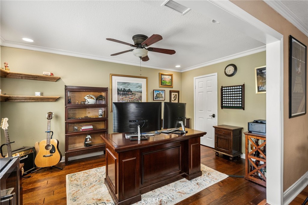 Property photo 33
