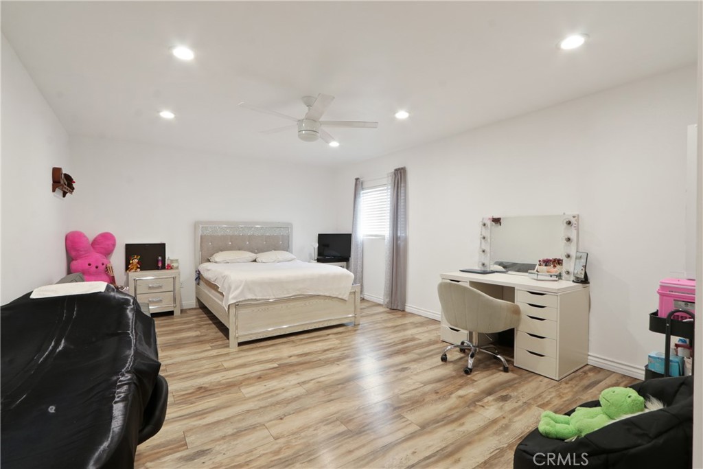 Property photo 33