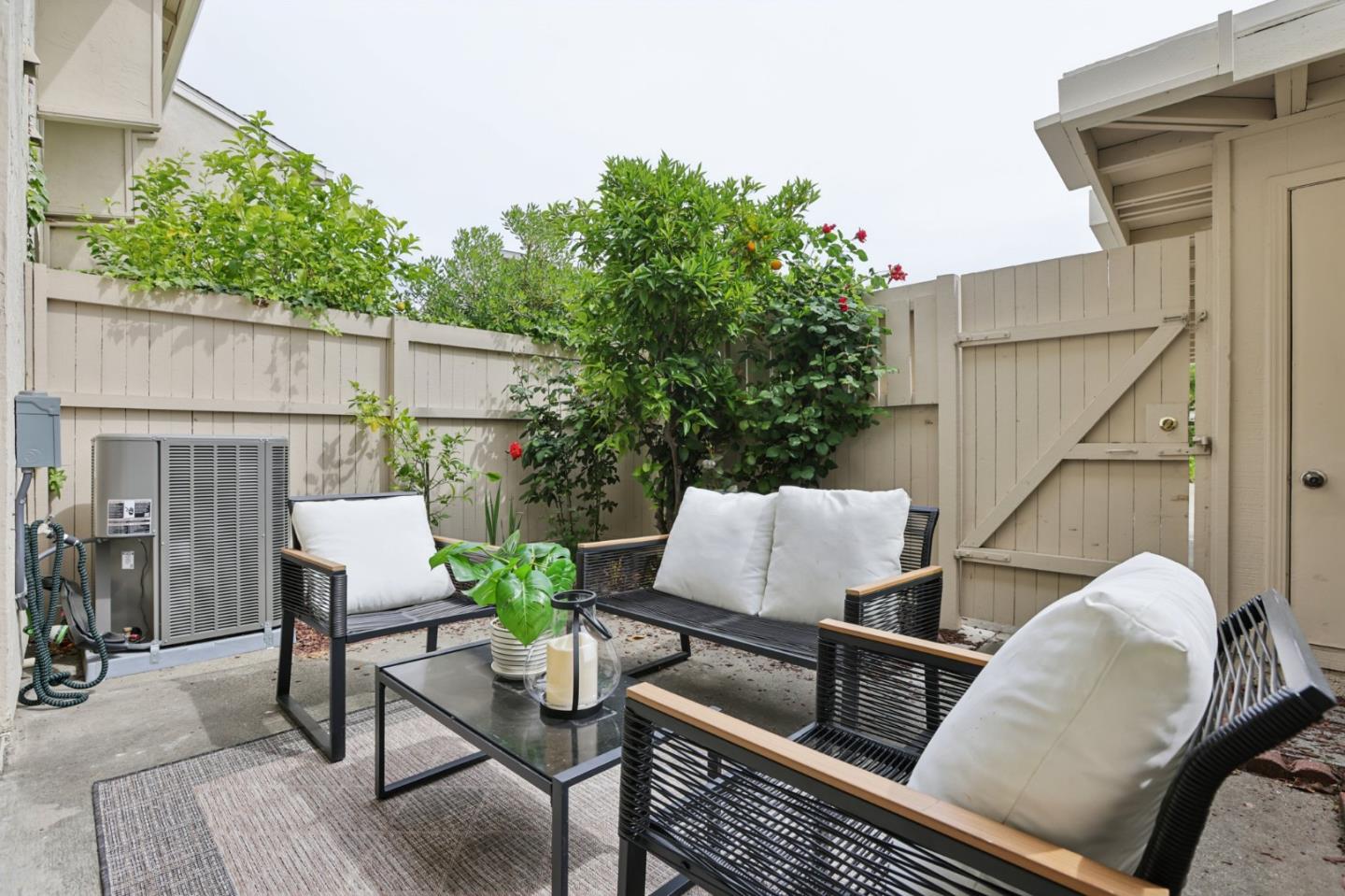 Property photo 37