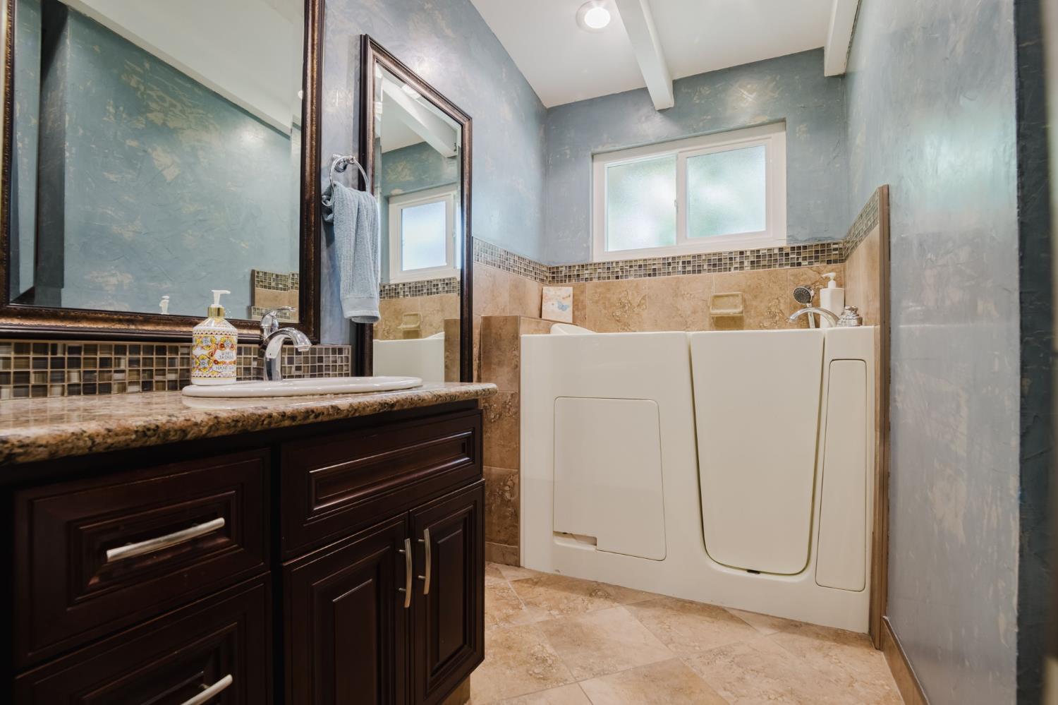 Property photo 34