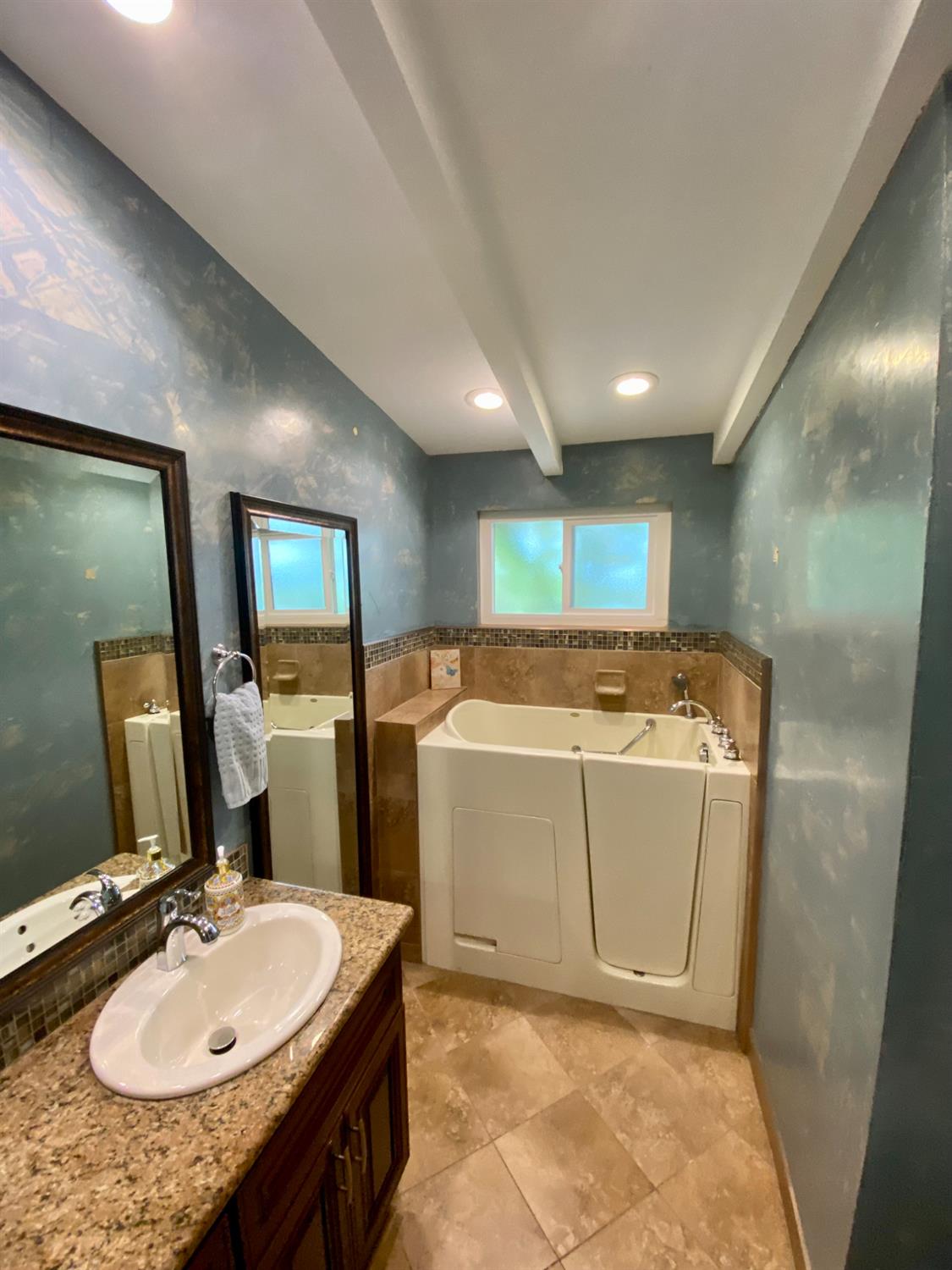 Property photo 35