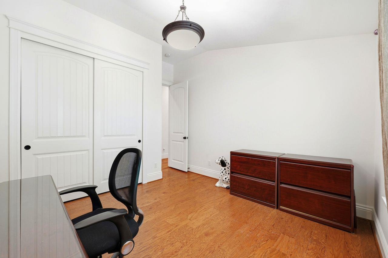 Property photo 28