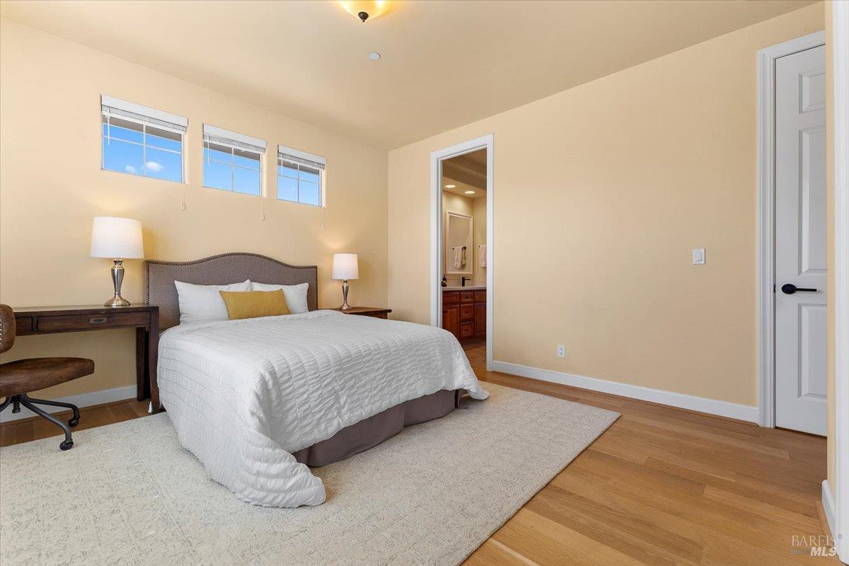 Property photo 32