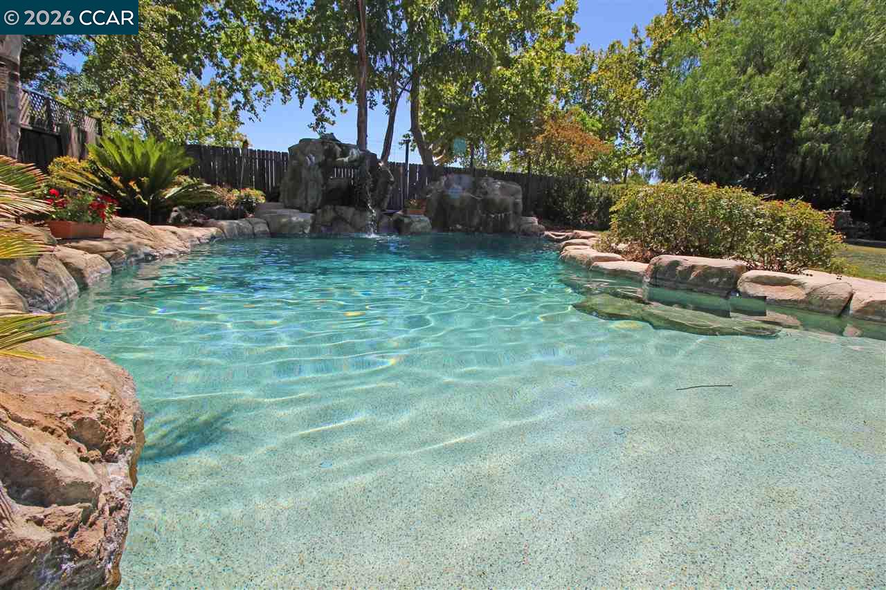 Property photo 36