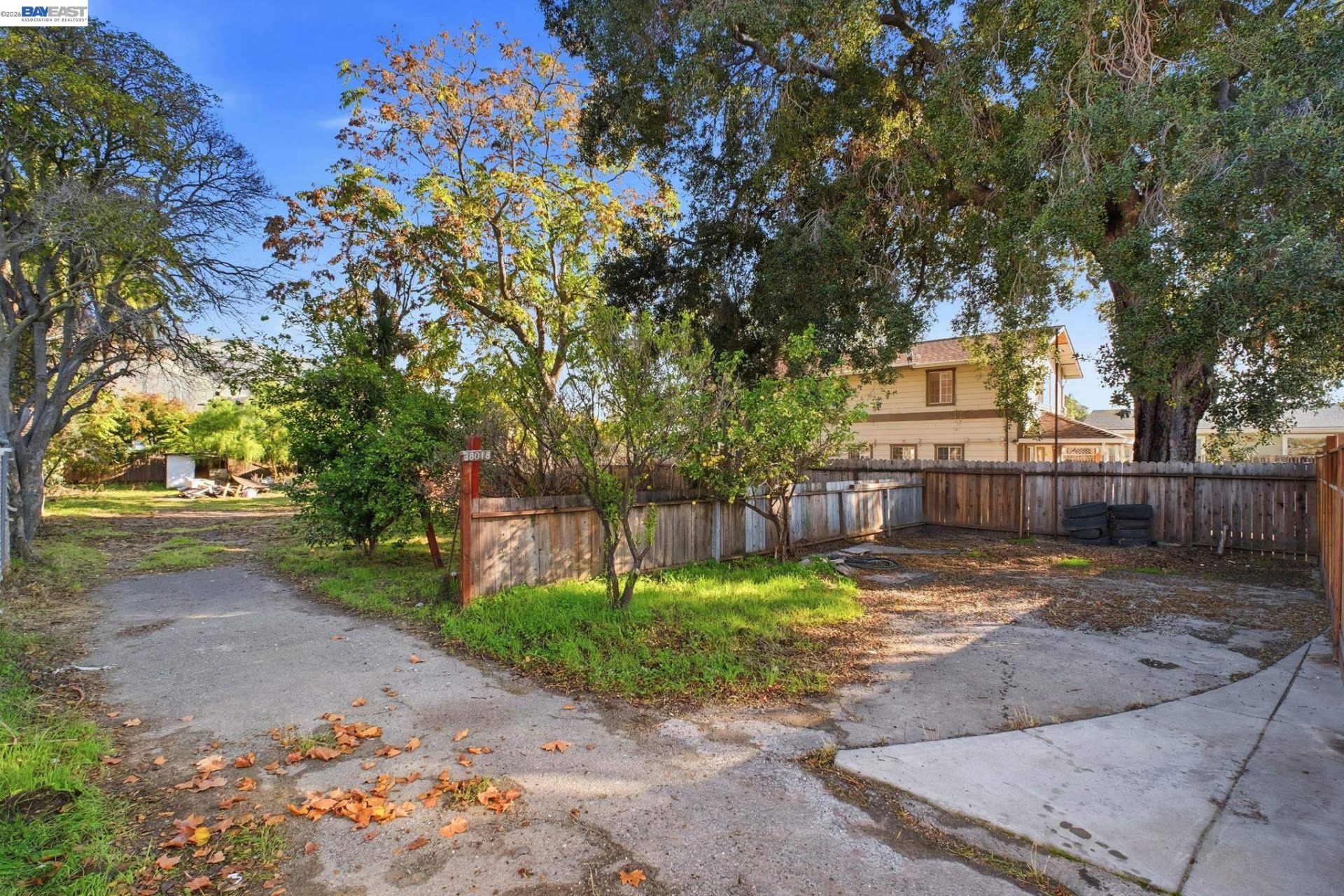 Property photo 37