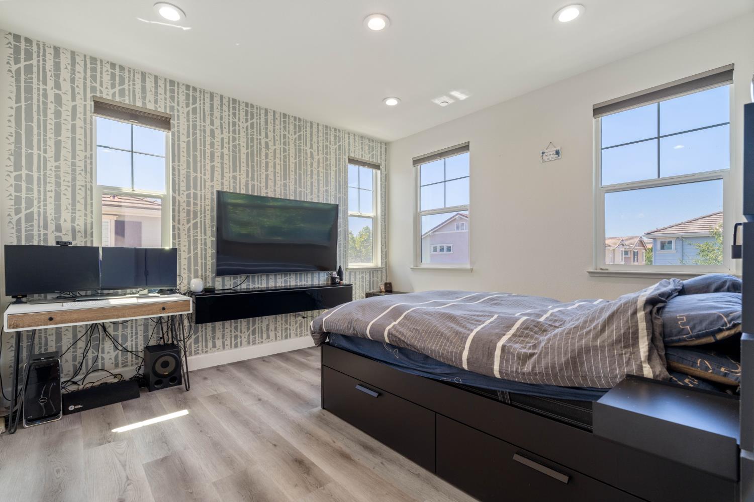 Property photo 31