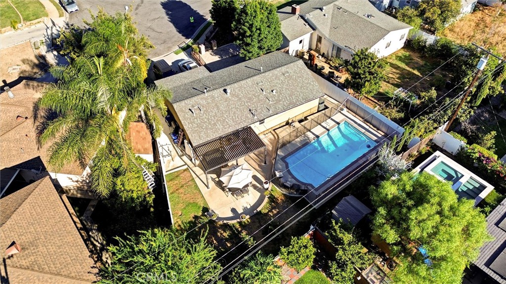 Property photo 35