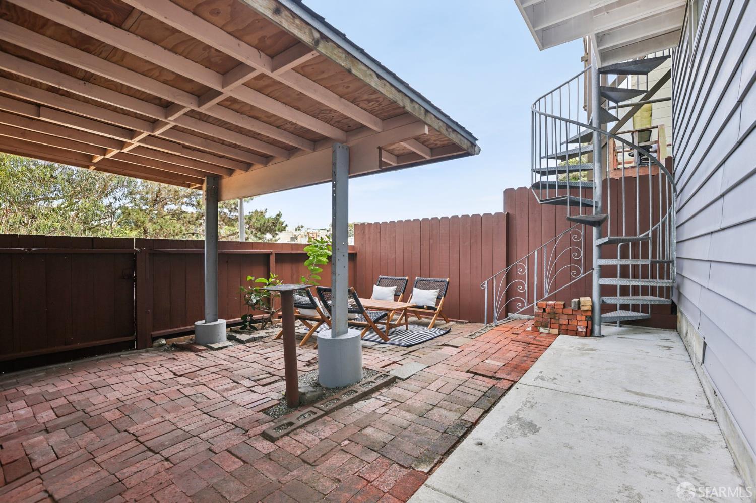 Property photo 43