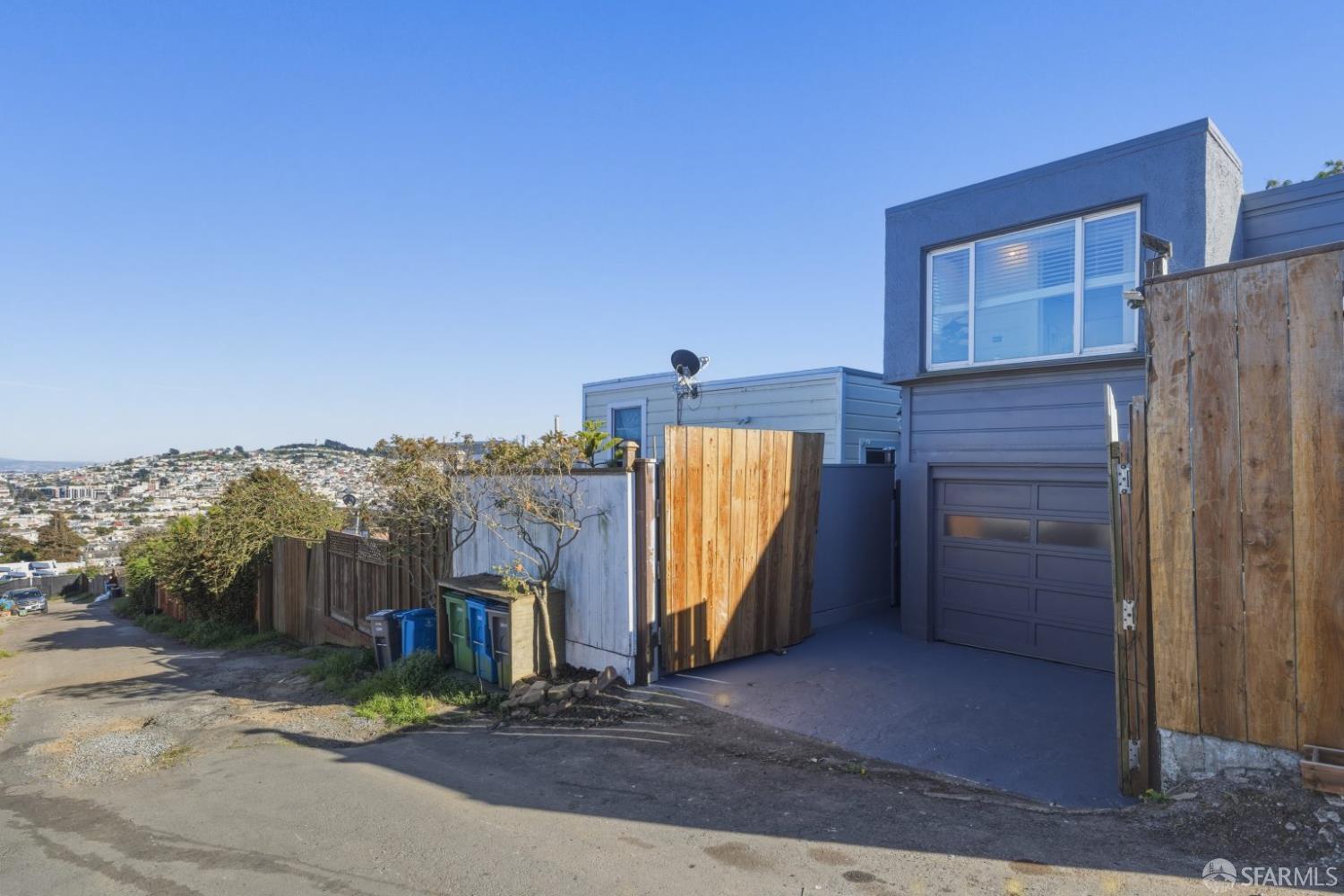 Property photo 44