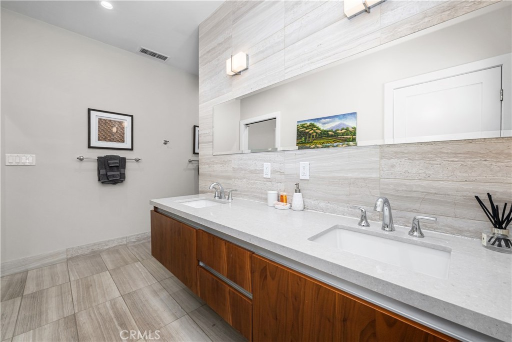 Property photo 50