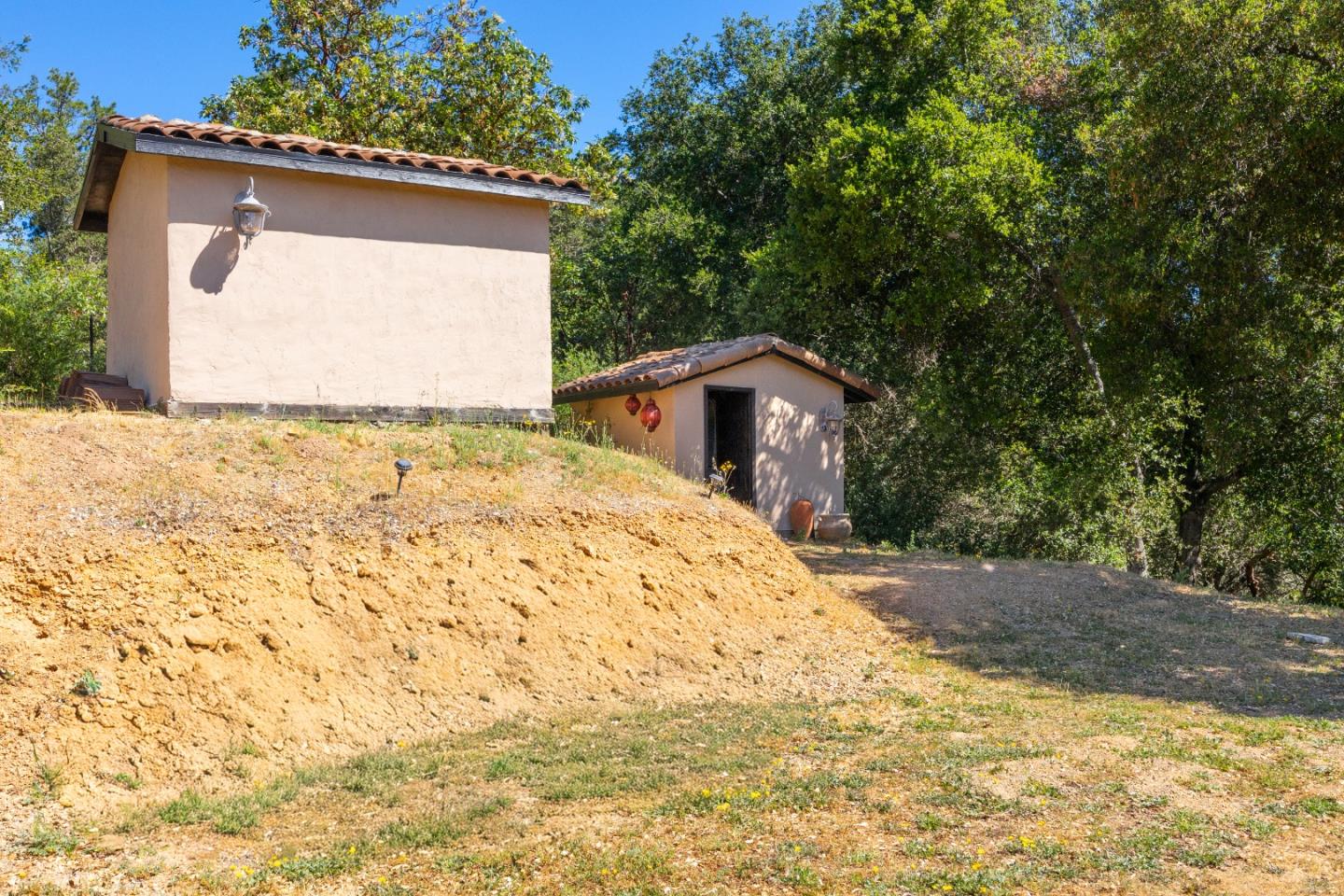 Property photo 35