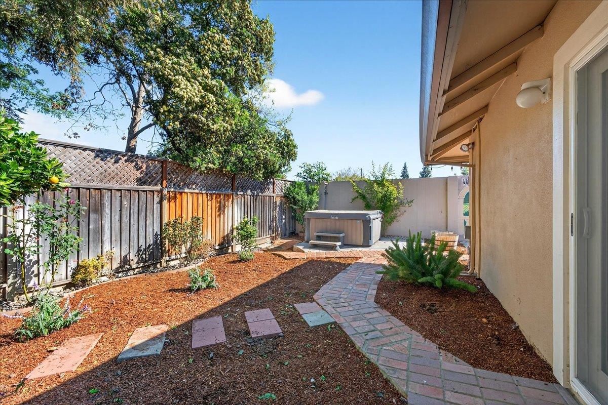 Property photo 33
