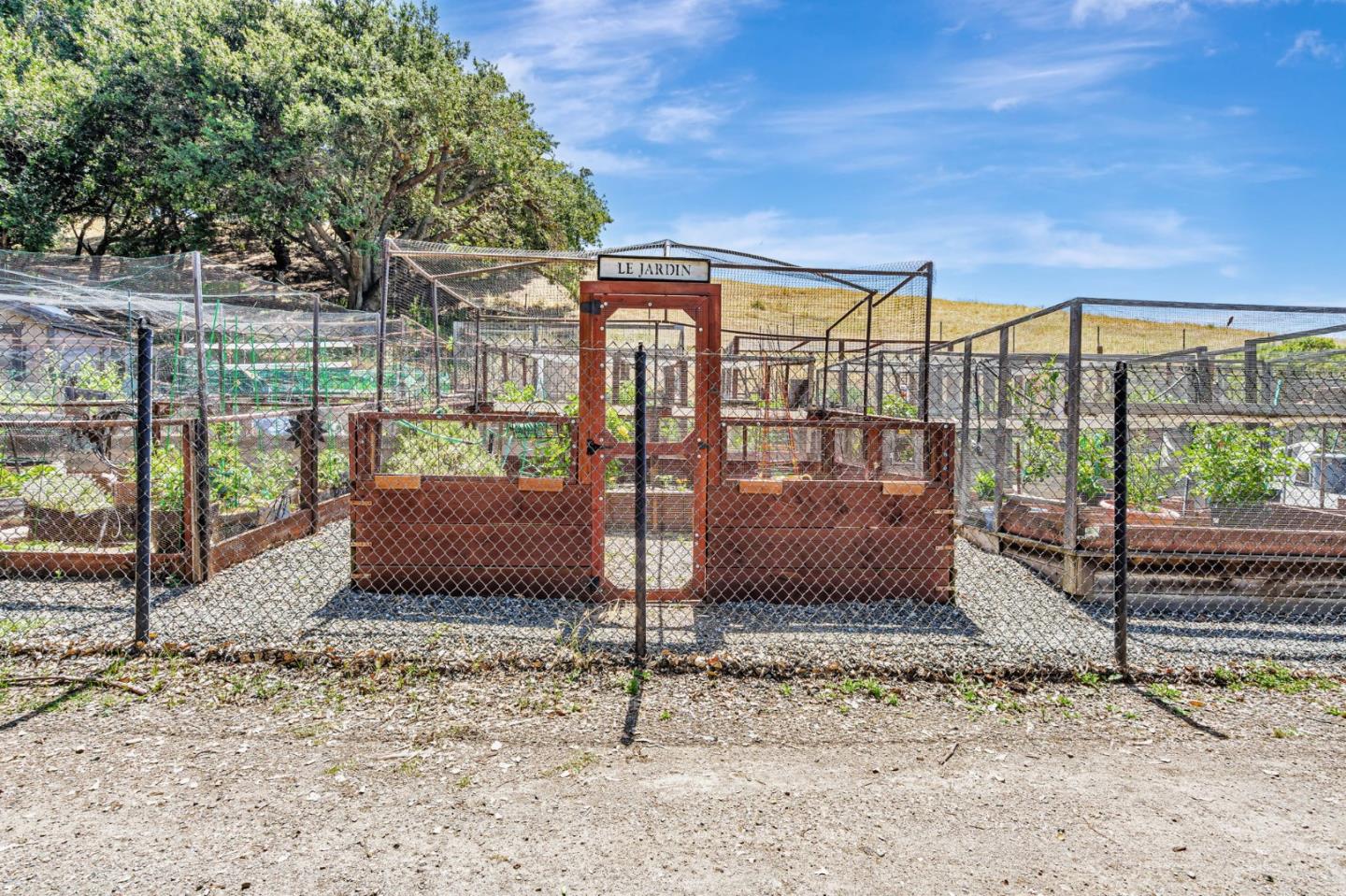 Property photo 37