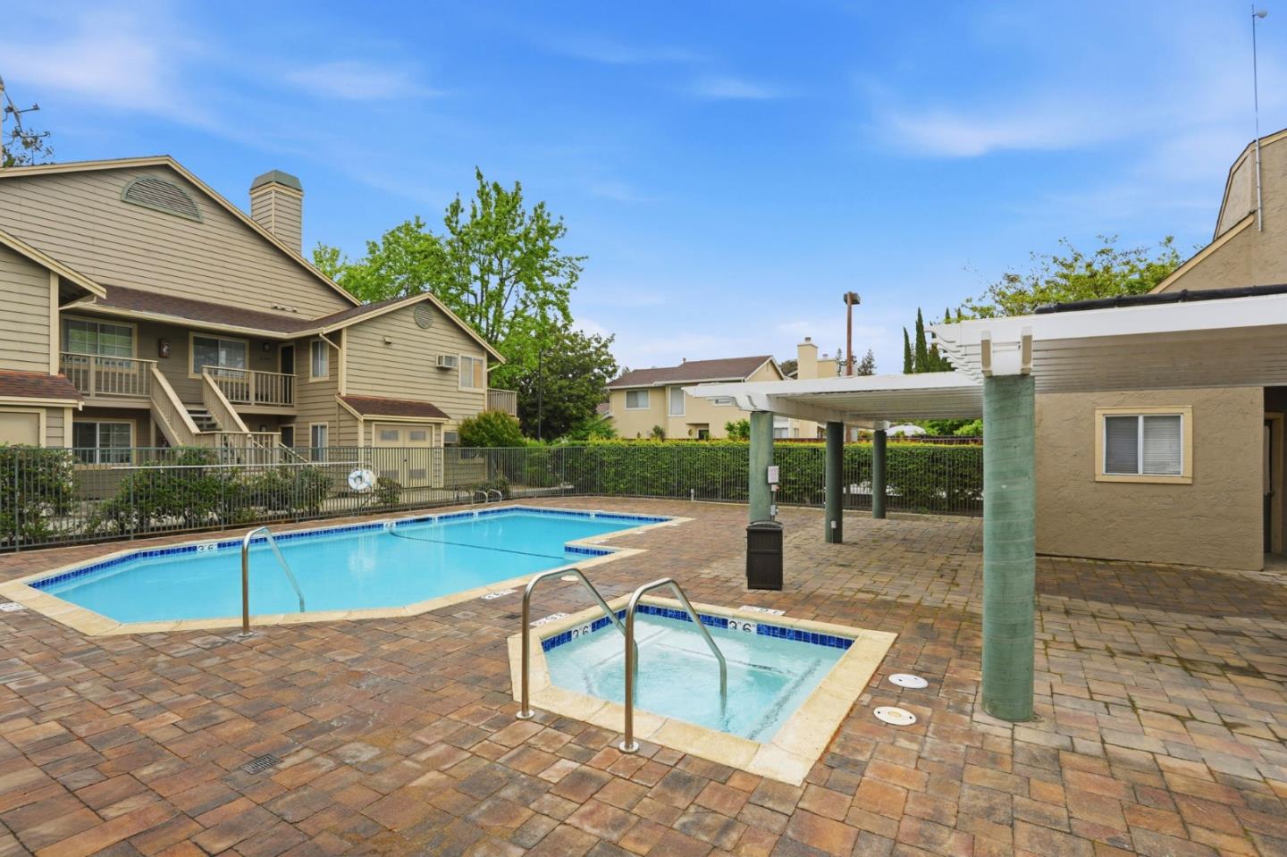 Property photo 31